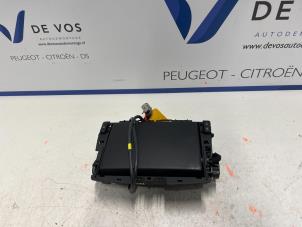 Używane Wyswietlacz nawigacji Peugeot 3008 I (0U/HU) 1.6 VTI 16V Cena € 350,00 Procedura marży oferowane przez De Vos Autodemontagebedrijf