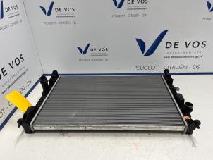 Usados Radiador DS Automobiles DS7 Crossback Precio € 225,00 Norma de margen ofrecido por De Vos Autodemontagebedrijf
