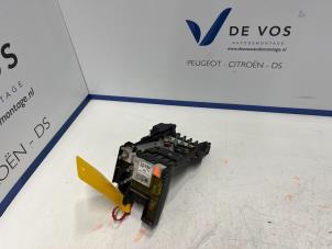 Usagé Boîte à fusibles Citroen C4 Picasso Prix € 135,00 Règlement à la marge proposé par De Vos Autodemontagebedrijf