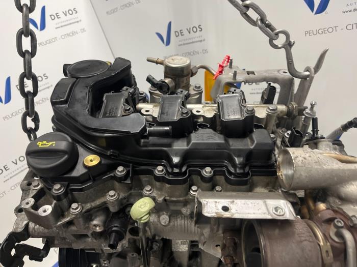 Motor van een Peugeot 5008 II (M4/MC/MJ/MR) 1.2 12V e-THP PureTech 130 2019