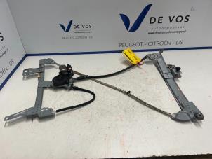 Usagé Lève vitre électrique avant gauche Peugeot 207 CC (WB) 1.6 16V Prix € 80,00 Règlement à la marge proposé par De Vos Autodemontagebedrijf