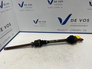 Used Front drive shaft, right Peugeot 508 SW (8E/8U) 1.6 THP 16V Price € 90,00 Margin scheme offered by De Vos Autodemontagebedrijf