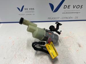 Usados Bomba de dirección asistida Peugeot Expert (VA/VB/VE/VF/VY) 2.0 Blue HDi 150 16V Precio € 750,00 Norma de margen ofrecido por De Vos Autodemontagebedrijf