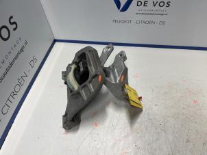 Używane Wspornik silnika Peugeot Expert (VA/VB/VE/VF/VY) 2.0 Blue HDi 150 16V Cena € 70,00 Procedura marży oferowane przez De Vos Autodemontagebedrijf