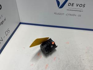 Usagé Levier de vitesse Peugeot Expert (VA/VB/VE/VF/VY) 2.0 Blue HDi 150 16V Prix € 70,00 Règlement à la marge proposé par De Vos Autodemontagebedrijf