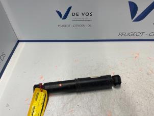 Gebrauchte Stoßdämpfer rechts hinten Peugeot Expert (VA/VB/VE/VF/VY) 2.0 Blue HDi 150 16V Preis € 60,00 Margenregelung angeboten von De Vos Autodemontagebedrijf