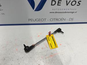Used Front drive shaft, left Peugeot 208 II (UB/UH/UP) 1.2 Vti 12V PureTech 75 Price € 135,00 Margin scheme offered by De Vos Autodemontagebedrijf