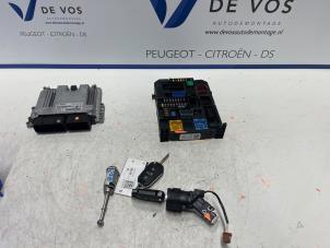Używane Komputer sterowania silnika Peugeot Partner (EF/EU) 1.5 BlueHDi 100 Cena € 450,00 Procedura marży oferowane przez De Vos Autodemontagebedrijf
