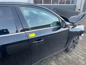 Usagé Porte avant droite Opel Corsa F (UB/UH/UP) Electric 50kWh Prix € 500,00 Règlement à la marge proposé par De Vos Autodemontagebedrijf