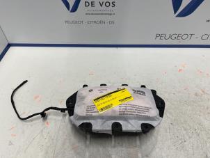 Usados Airbag derecha (salpicadero) Peugeot Expert (VA/VB/VE/VF/VY) 2.0 Blue HDi 150 16V Precio € 275,00 Norma de margen ofrecido por De Vos Autodemontagebedrijf