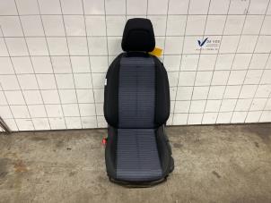 Używane Fotel lewy Peugeot 208 II (UB/UH/UP) 1.2 Vti 12V PureTech 75 Cena € 350,00 Procedura marży oferowane przez De Vos Autodemontagebedrijf