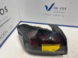 Używane Tylne swiatlo pozycyjne lewe Peugeot 208 II (UB/UH/UP) 1.5 BlueHDi 100 Cena € 135,00 Procedura marży oferowane przez De Vos Autodemontagebedrijf