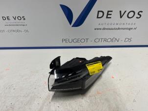 Usados Luz trasera derecha Peugeot 408 Precio € 200,00 Norma de margen ofrecido por De Vos Autodemontagebedrijf