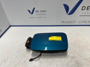 Usados Tapa de depósito Peugeot 408 Precio € 55,00 Norma de margen ofrecido por De Vos Autodemontagebedrijf
