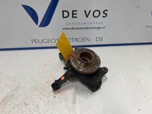 Usados Mangueta de dirección derecha delante Peugeot 408 Precio € 200,00 Norma de margen ofrecido por De Vos Autodemontagebedrijf