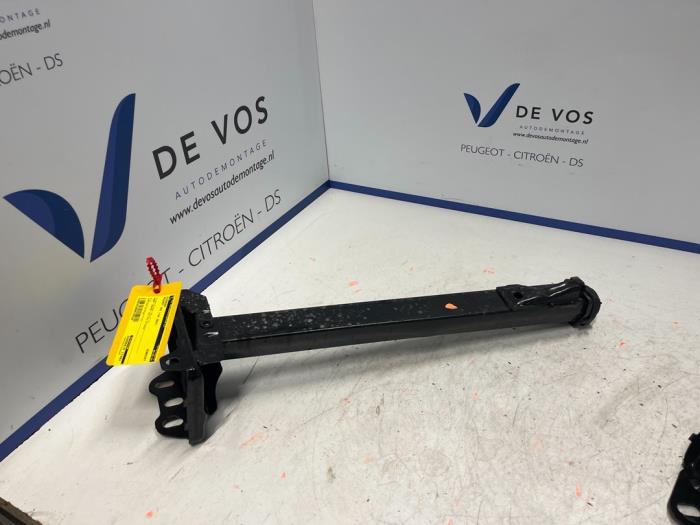 Usagé Divers Peugeot 408 1.6 16V HYbrid 225 Prix € 55,00 Règlement à la marge proposé par De Vos Onderdelen
