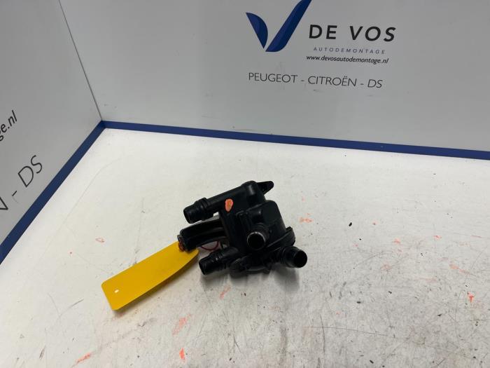 Usagé Divers Peugeot 408 1.6 16V HYbrid 225 Prix € 55,00 Règlement à la marge proposé par De Vos Onderdelen