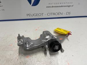 Used Alternator lower bracket Citroen C5-X Price € 65,00 Margin scheme offered by De Vos Autodemontagebedrijf