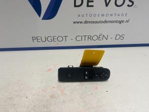 Used Multi-functional window switch Peugeot Partner (EF/EU) 1.5 BlueHDi 130 Price € 80,00 Margin scheme offered by De Vos Autodemontagebedrijf