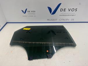 Usagé Vitre arrière droite Peugeot 3008 Prix € 100,00 Règlement à la marge proposé par De Vos Autodemontagebedrijf