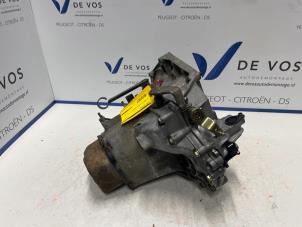 Usados Caja de cambios Peugeot 206 Precio € 200,00 Norma de margen ofrecido por De Vos Autodemontagebedrijf