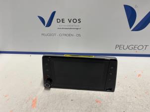 Used Interior display Peugeot Partner (EF/EU) 1.5 BlueHDi 100 Price € 250,00 Margin scheme offered by De Vos Autodemontagebedrijf