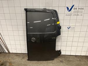 Used Rear door 4-door, right Opel Vivaro 2.0 Diesel 145 Price € 1.028,50 Inclusive VAT offered by De Vos Autodemontagebedrijf