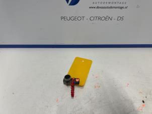 Usados Sensor PDC Peugeot Expert (VA/VB/VE/VF/VY) 2.0 Blue HDi 120 16V Precio € 35,00 Norma de margen ofrecido por De Vos Autodemontagebedrijf