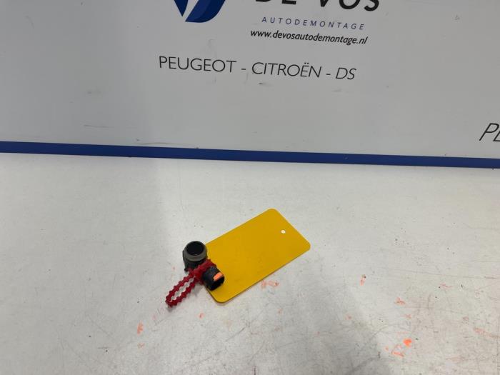 Sensor PDC de un Peugeot Expert (VA/VB/VE/VF/VY) 2.0 Blue HDi 120 16V 2020