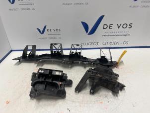 Used Rear bumper frame Opel Corsa F (UB/UH/UP) Electric 50kWh Price € 90,00 Margin scheme offered by De Vos Autodemontagebedrijf