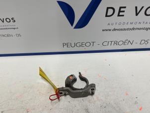 Used Engine mount Opel Corsa F (UB/UH/UP) Electric 50kWh Price € 35,00 Margin scheme offered by De Vos Autodemontagebedrijf