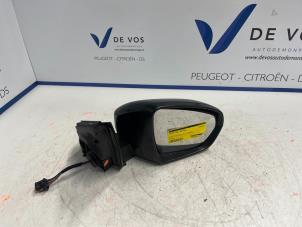 Usagé Rétroviseur droit Peugeot 3008 Prix € 200,00 Règlement à la marge proposé par De Vos Autodemontagebedrijf