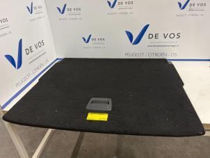 Usados Alfombrilla de maletero DS Automobiles DS7 Crossback Precio € 180,00 Norma de margen ofrecido por De Vos Autodemontagebedrijf