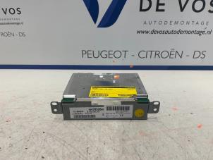 Used Radio Peugeot 3008 Price € 450,00 Margin scheme offered by De Vos Autodemontagebedrijf
