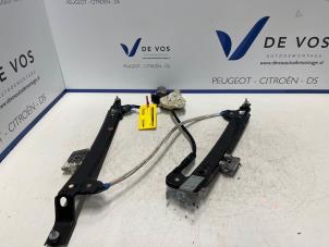 Używane Mechanizm szyby prawej tylnej wersja 4-drzwiowa Peugeot 508 SW (F4/FC/FJ/FR) 1.5 BlueHDi 130 Cena € 160,00 Procedura marży oferowane przez De Vos Autodemontagebedrijf