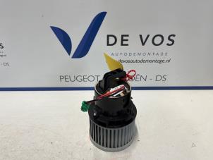 Używane Silnik wentylatora nagrzewnicy Peugeot 508 SW (F4/FC/FJ/FR) 1.5 BlueHDi 130 Cena € 160,00 Procedura marży oferowane przez De Vos Autodemontagebedrijf