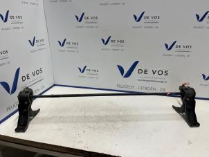 Używane Stabilizator tylny Peugeot 508 SW (F4/FC/FJ/FR) 1.5 BlueHDi 130 Cena € 90,00 Procedura marży oferowane przez De Vos Autodemontagebedrijf
