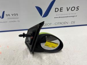 Gebrauchte Außenspiegel rechts Peugeot 107 1.0 12V Preis € 35,00 Margenregelung angeboten von De Vos Autodemontagebedrijf