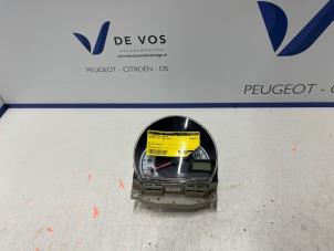 Usados Cuentakilómetros Peugeot 107 1.0 12V Precio € 115,00 Norma de margen ofrecido por De Vos Autodemontagebedrijf