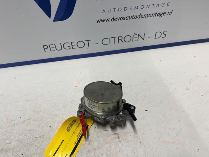 Pompe à vide assistant de freinage d'un Peugeot 508 2018