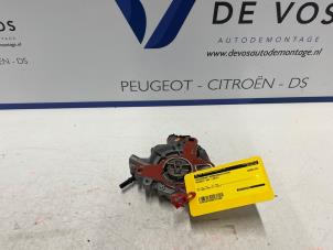 Używane Pompa prózniowa wspomagania hamulców Peugeot 508 Cena € 90,00 Procedura marży oferowane przez De Vos Autodemontagebedrijf