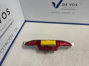 Usagé Feu antibrouillard arrière Opel Mokka 1.2 Turbo 12V Prix € 40,00 Règlement à la marge proposé par De Vos Autodemontagebedrijf