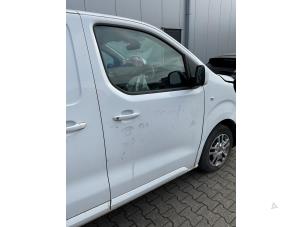 Gebrauchte Tür 4-türig rechts vorne Opel Vivaro 2.0 CDTI 122 Preis € 900,00 Margenregelung angeboten von De Vos Autodemontagebedrijf