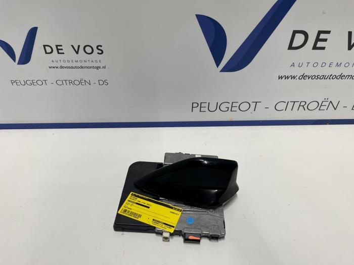 Gebrauchte Antenne Peugeot 308 (F3/FB/FH/FM/FP) 1.5 Blue HDi 130 16V Preis € 275,00 Margenregelung angeboten von De Vos Onderdelen