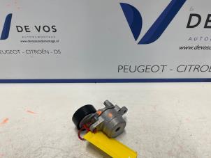 Używane Rolka napinajaca pasa wieloklinowego Peugeot Expert (VA/VB/VE/VF/VY) 1.5 BlueHDi 120 Cena € 70,00 Procedura marży oferowane przez De Vos Autodemontagebedrijf