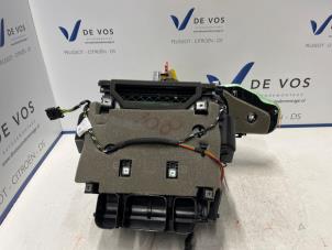 Used Heater housing Peugeot 308 (F3/FB/FH/FM/FP) 1.5 Blue HDi 130 16V Price € 500,00 Margin scheme offered by De Vos Autodemontagebedrijf
