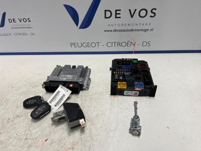 Used Engine management computer Peugeot Expert (V1/VA/VB/VE/VF/VT/VY) 1.5 BlueHDi 120 Price € 350,00 Margin scheme offered by De Vos Onderdelen