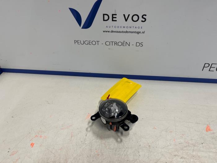 Używane Halogen lewy Opel Corsa F (UB/UH/UP) 1.2 Turbo 12V 130 Cena € 60,00 Procedura marży oferowane przez De Vos Onderdelen