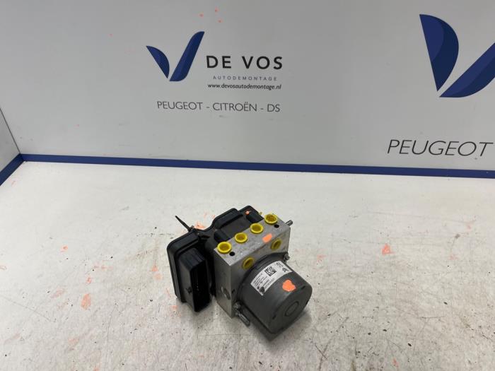 Usagé Pompe ABS Peugeot 5008 II (M4/MC/MJ/MR) 1.6 16V PureTech 180 Prix € 350,00 Règlement à la marge proposé par De Vos Onderdelen