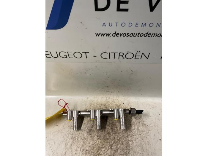 Usagé Système d'injection Peugeot 3008 I (0U/HU) 1.2 e-THP PureTech 130 Prix € 100,00 Règlement à la marge proposé par De Vos Onderdelen